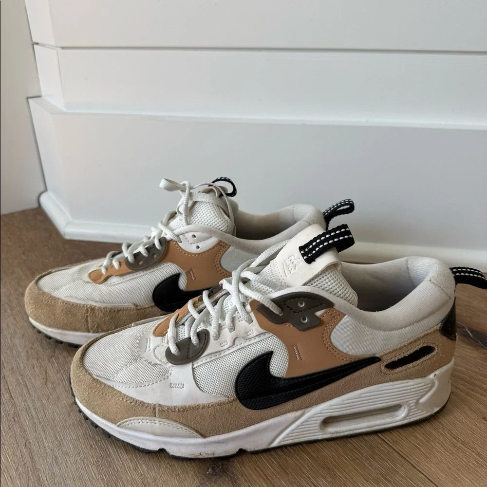 Nike Air Max 90 Futura Women's Shoes